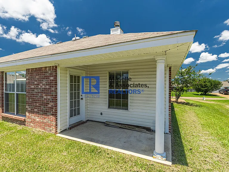 624 Post Oak Pl — Photo 33