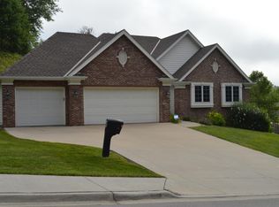134 Bonham St, Council Bluffs, IA 51503