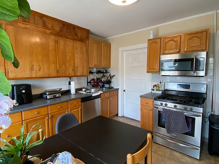 258 Belmont St #3 — Photo 3