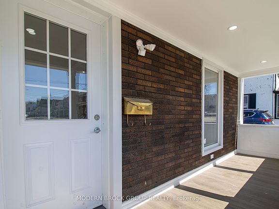 3rd image of 110 Brock St
