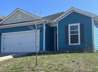 2921 Beeswax St N, Columbia, TN 38401