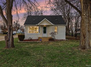 5825 N Newburgh Rd, Westland, MI