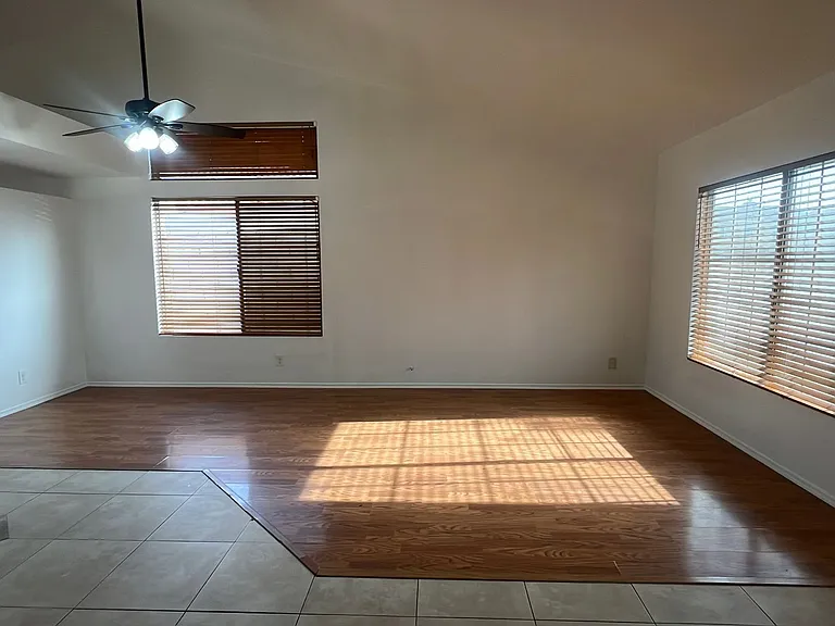 2121 Beechwood St — Photo 5