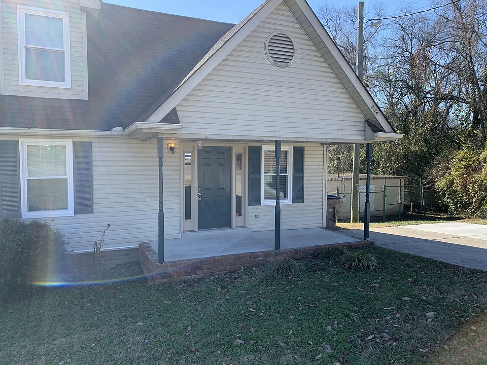 1st image of 2124 Oakwood Ave
