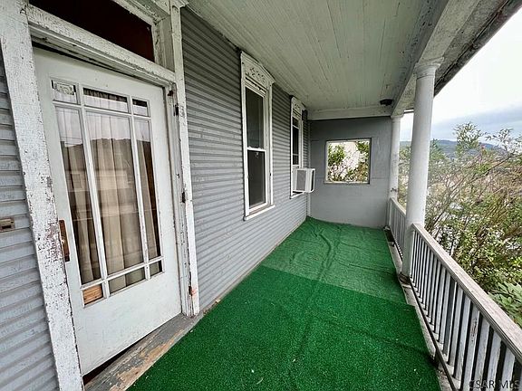 2nd image of 929 Virginia Ave