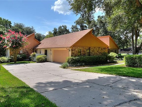 3rd image of 4504 Sugartree Dr E