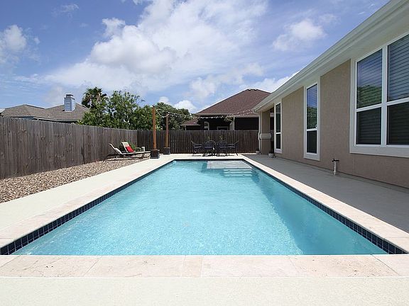 5th image of 15277 Capstan St