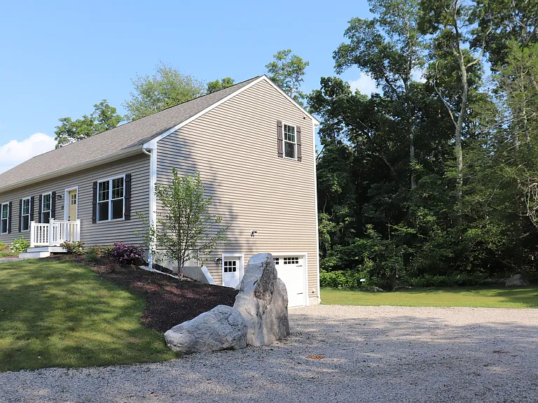 35 Glendale Rd #1 — Photo 3
