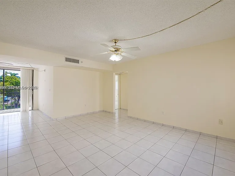 8650 SW 133rd Avenue Rd #312 — Photo 6