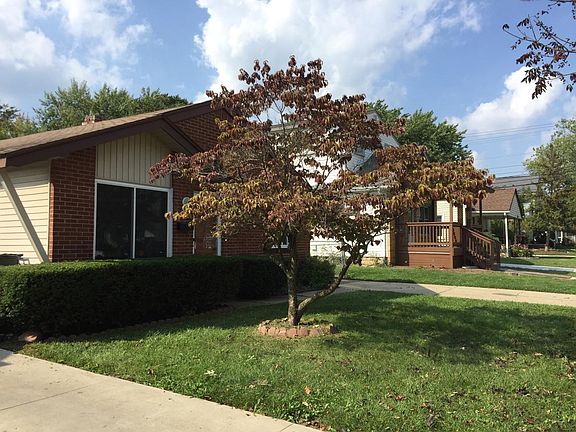2nd image of 3671 Buckingham Ave