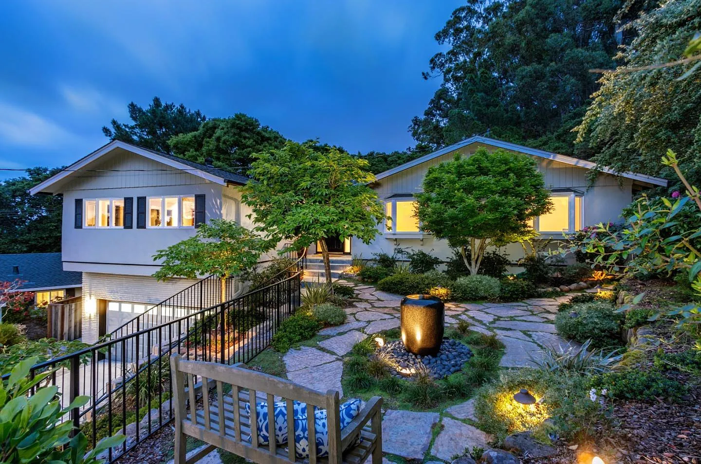 46 Treetop Ln photo 1