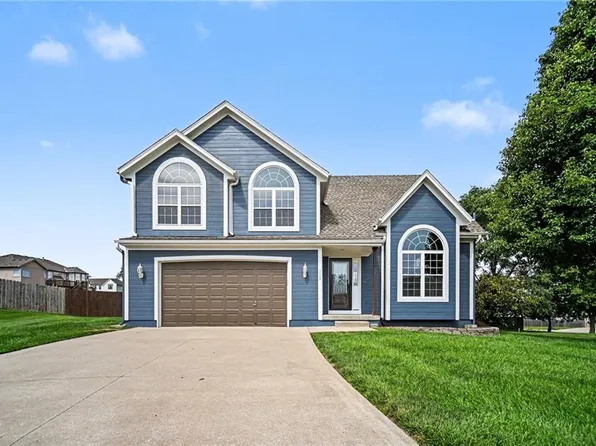 712 Madison Creek Ct, Raymore, MO 64083