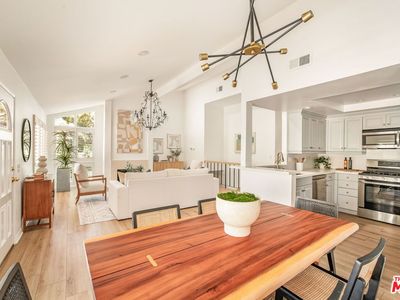 17140 Palisades Cir, Pacific Palisades, CA, 90272