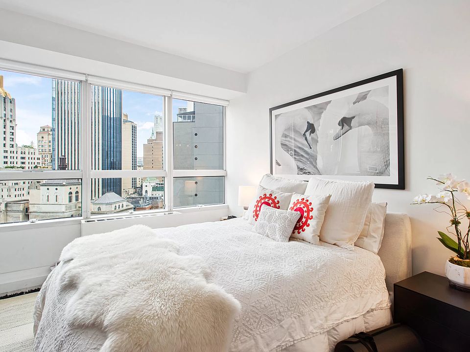 1st image of 146 W 57th St APT 32D