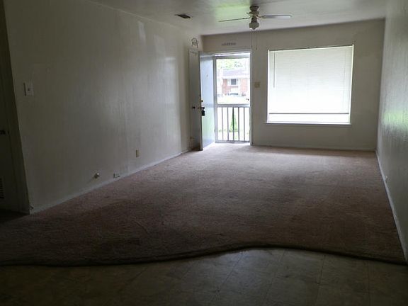 2nd image of 4642 Totton Dr