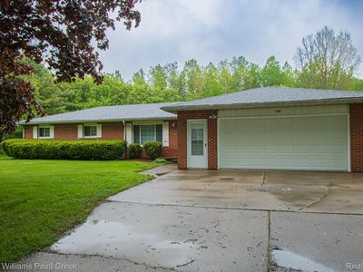 1220 Farnsworth Rd, Lapeer, MI, 48446