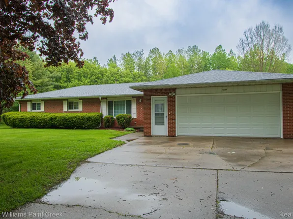 1220 Farnsworth Rd, Lapeer, MI 48446