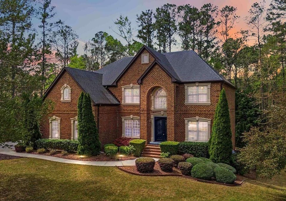 1st image of 2704 Ivy Cir
