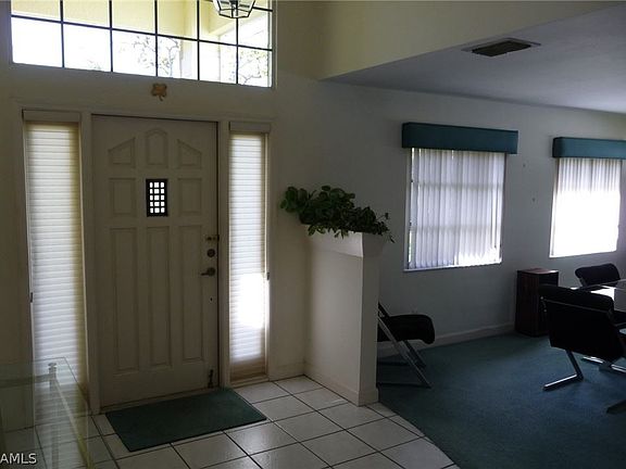 2nd image of 809 SE 41st St