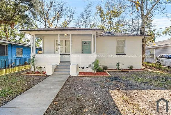 3 bed, 850 sqft, $1,250 — Photo 1