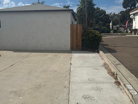 4th image of 2645 Garnet Ave