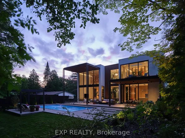 105 Park Cres, Richmond Hill, ON L4E 3J5