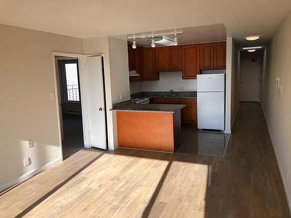 4th image of 239 2nd Ave #6
