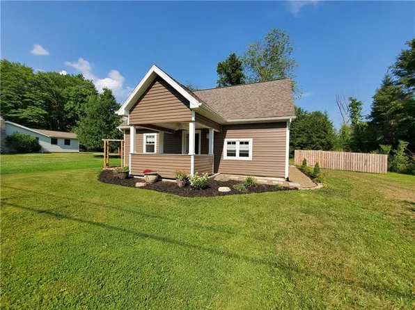 14212 Primrose Dr, Linesville, PA 16424