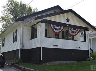509 N 10th St, Centerville, IA 52544