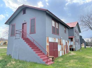 100 E Lampasas St, Llano, TX 78643