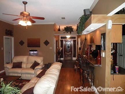 3rd image of 19262 Antenor St