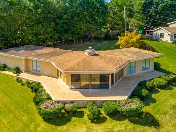 2523 Hunt Heights Dr, Soddy Daisy, TN 37379