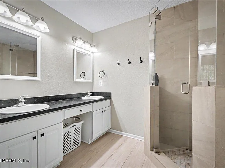 101 Bartram Parke Dr — Photo 35