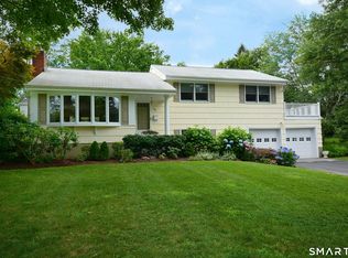 36 Village Drive, New Canaan, CT 06840