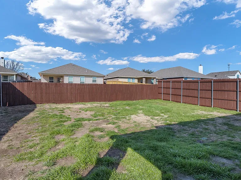 826 Hazels Way — Photo 25