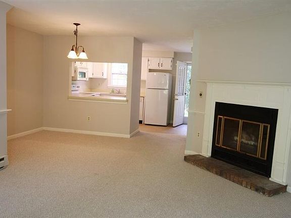 3rd image of 101 Woodview Drive #101