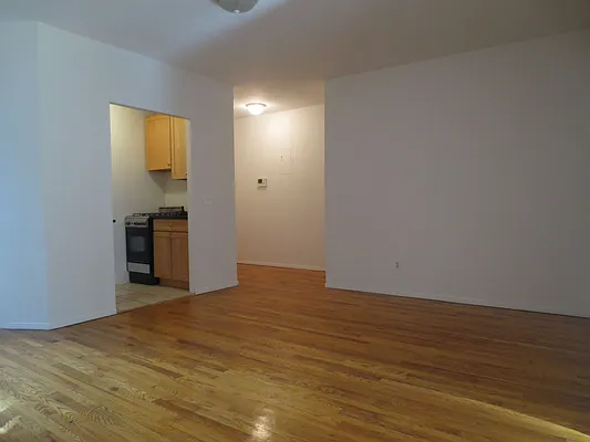 Rented by Waverly Realty Associates | media 20