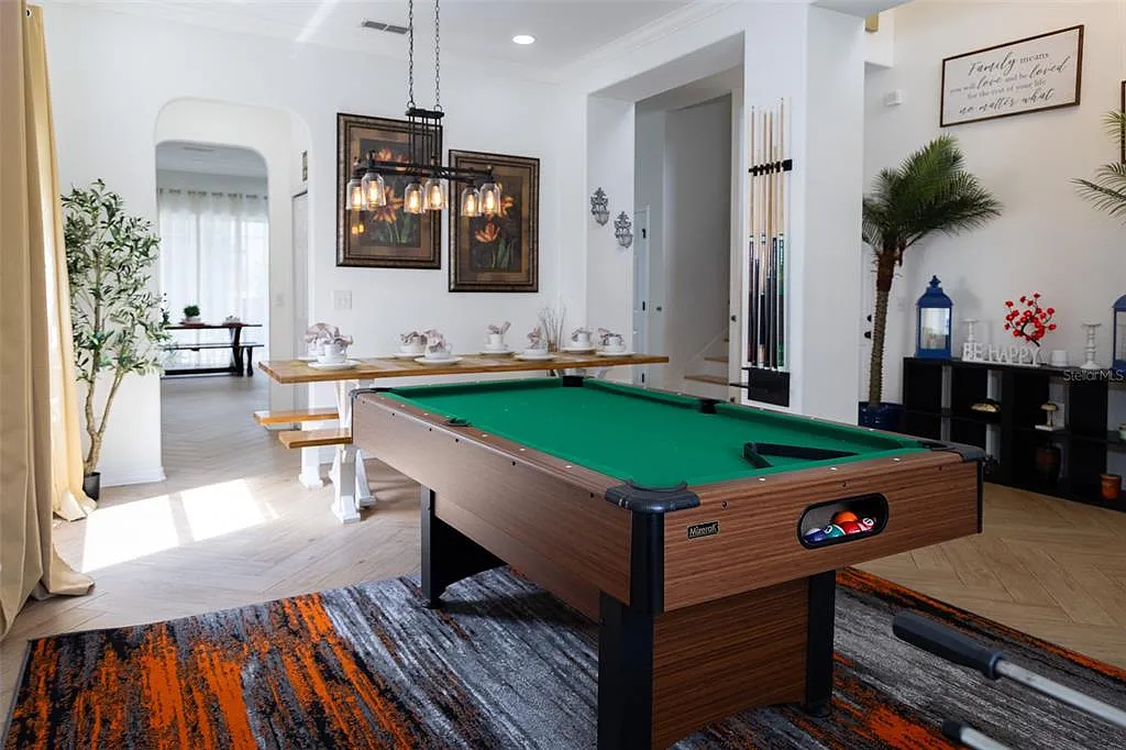 7 bed, 4.5 bath, 3224 sqft, $3,900 — Photo 4
