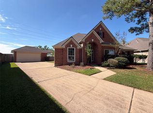 3307 Wolf Ct, Pearland, TX 77584