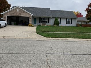 1015 Matterhorn Dr, Lebanon, IN 46052
