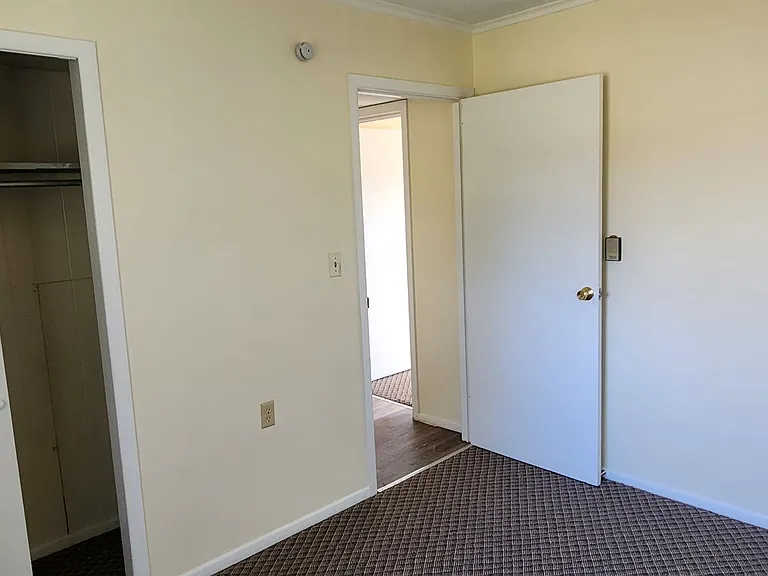 39 Medbury Ave — Photo 15