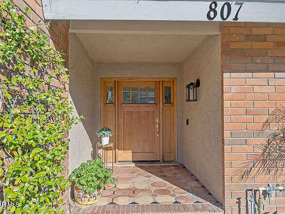 3rd image of 807 Pamela Wood St