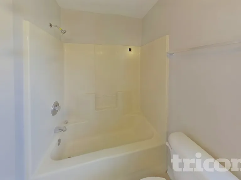 11509 Twin Oaks Trl — Photo 17