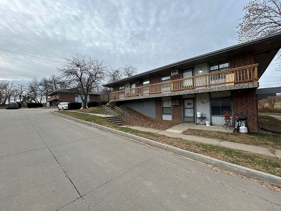 1st image of 606 S 7th St APT 1