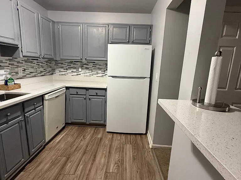 407 Sunset Ln — Photo 6