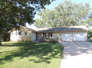 1060 Sunrise Dr, Emporia, KS 66801