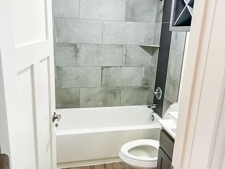 J3 Apartments — Photo 8