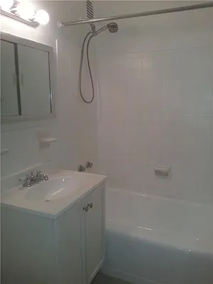 Rented by Akam Sales and Brokerage | media 4