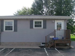 712 S Main St, Lewistown, IL 61542