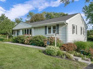 33 Lingert Ave, Clinton, NJ 08809